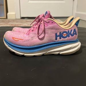 Hoka Clifton 9